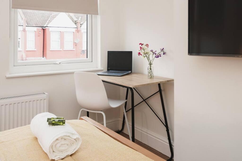 Newly Renovated Modern 4 Bed 3 Bath Apartment London Exterior photo