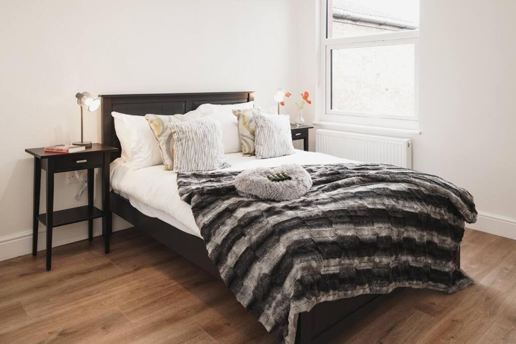 Newly Renovated Modern 4 Bed 3 Bath Apartment London Exterior photo
