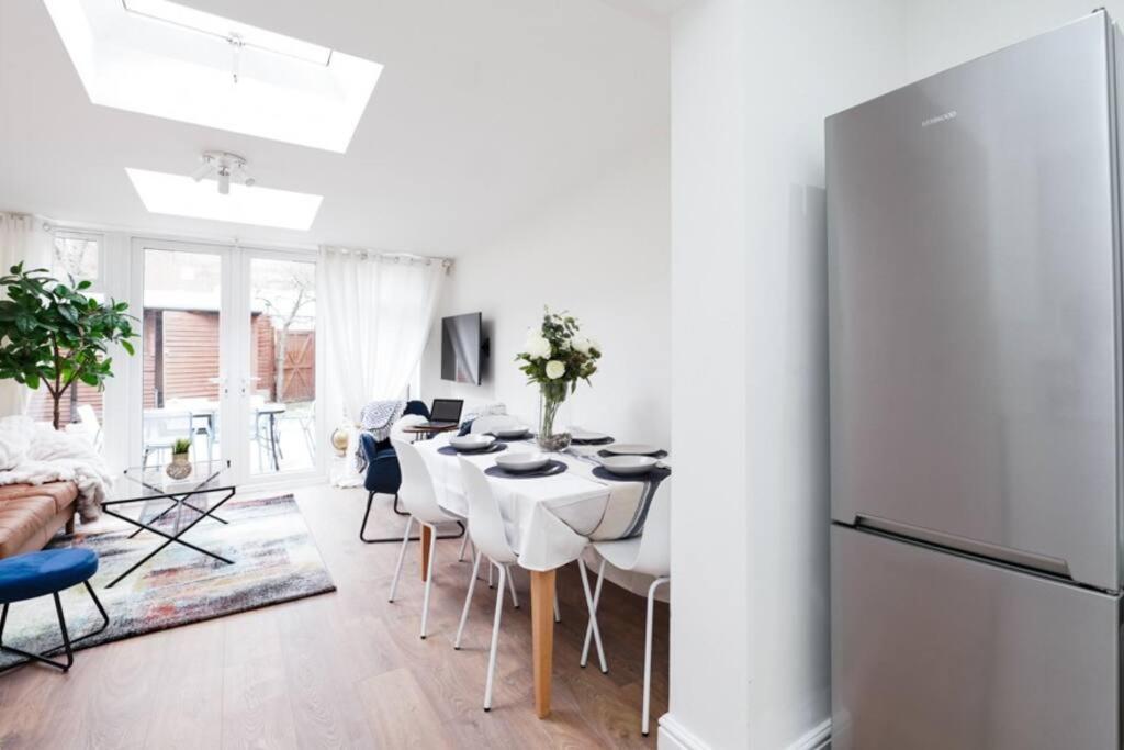Newly Renovated Modern 4 Bed 3 Bath Apartment London Exterior photo