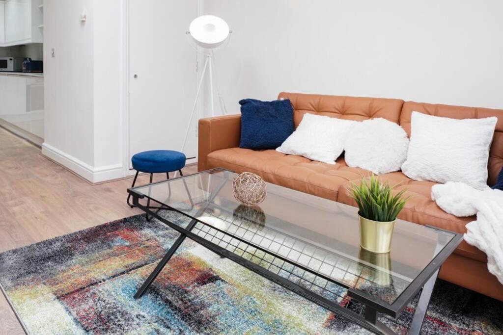 Newly Renovated Modern 4 Bed 3 Bath Apartment London Exterior photo