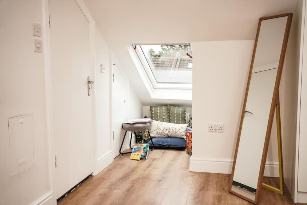 Newly Renovated Modern 4 Bed 3 Bath Apartment London Exterior photo